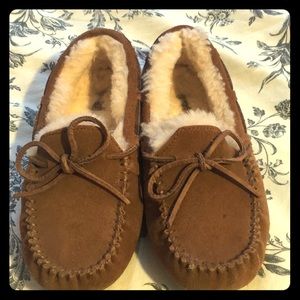 UGG KIDS DAKOTA MOCCASINS